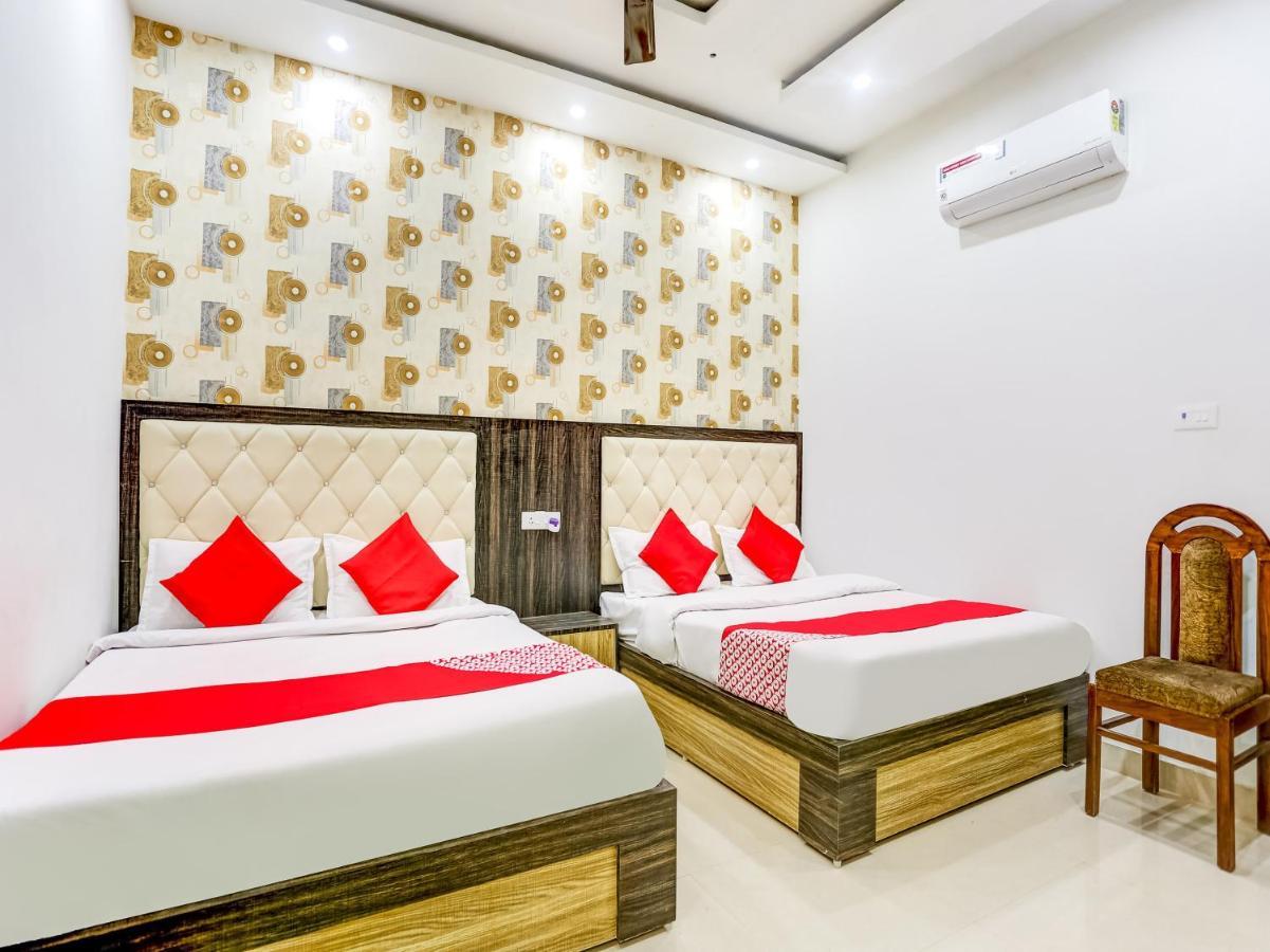 Oyo 75850 Vishwanath Guest House Varanasi Ngoại thất bức ảnh
