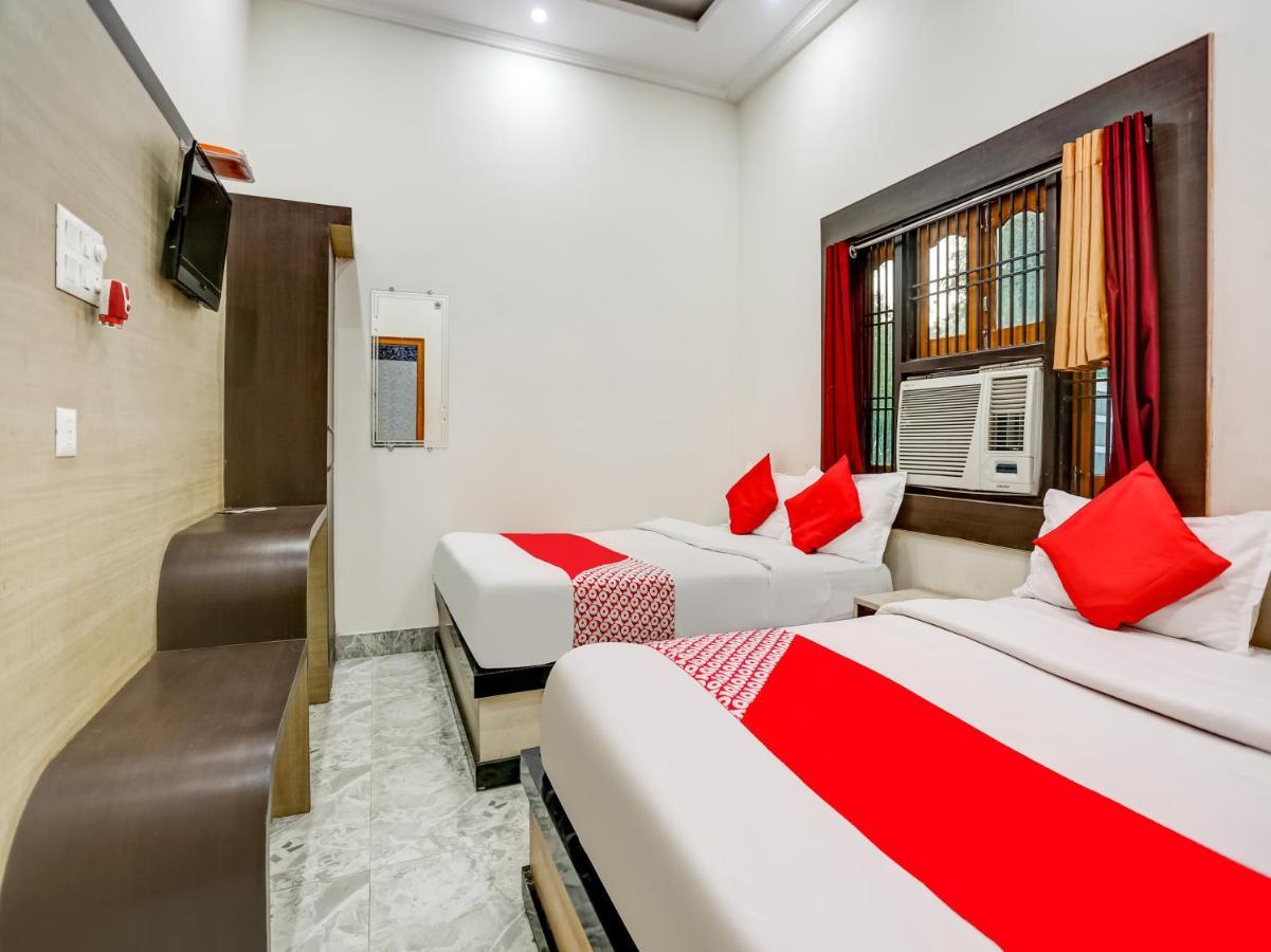 Oyo 75850 Vishwanath Guest House Varanasi Ngoại thất bức ảnh