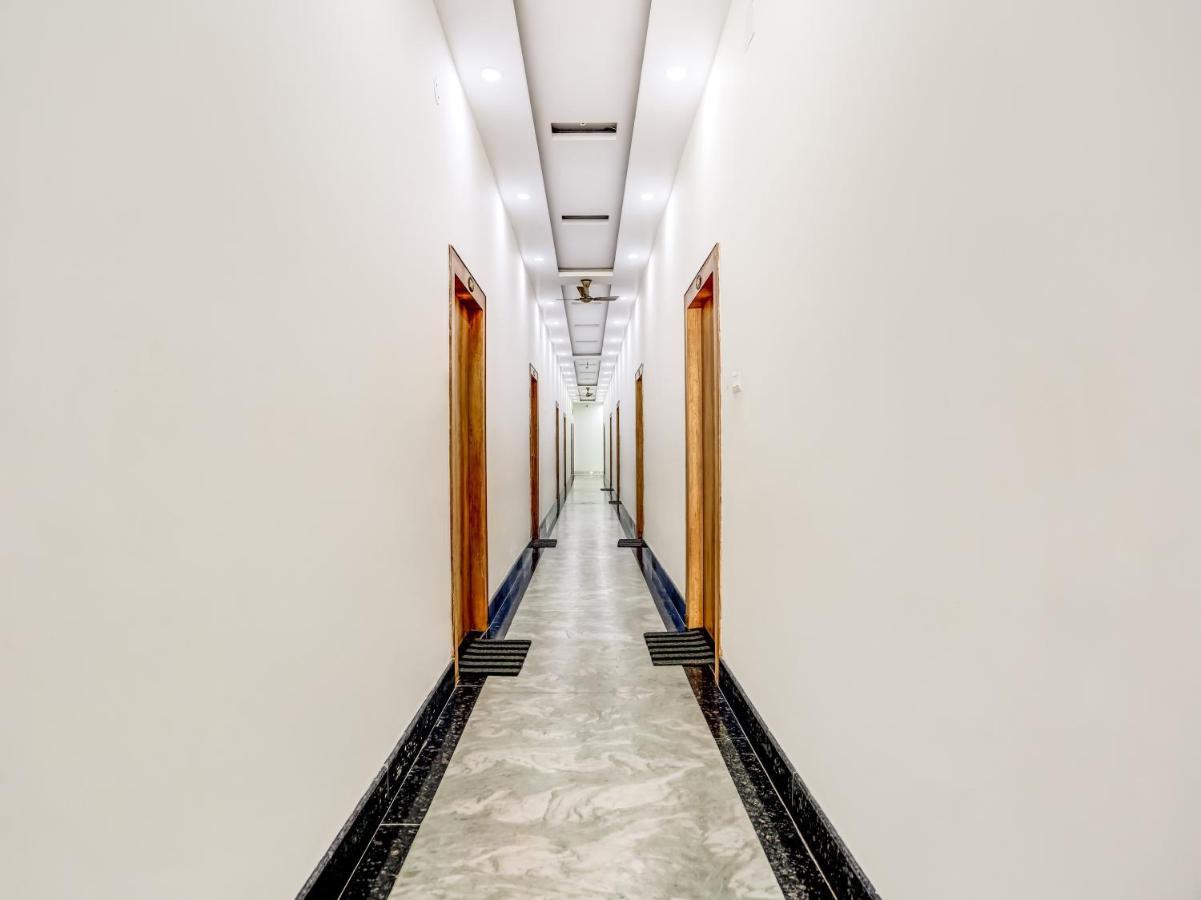 Oyo 75850 Vishwanath Guest House Varanasi Ngoại thất bức ảnh